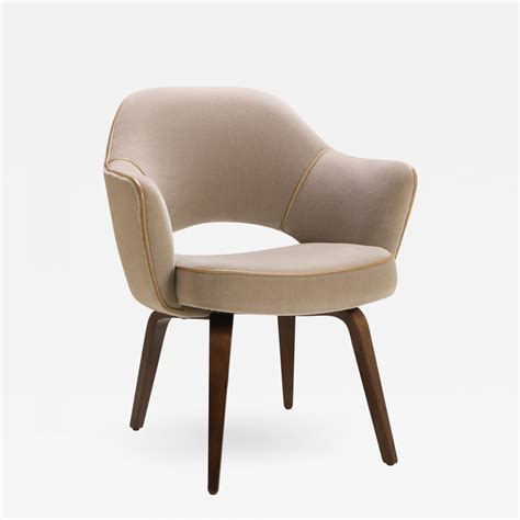 saarinen executive chair reproduction